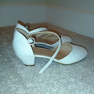 Children's Place - Size 3 Youth White Closed Toe Heels, Flower Girl Shoes